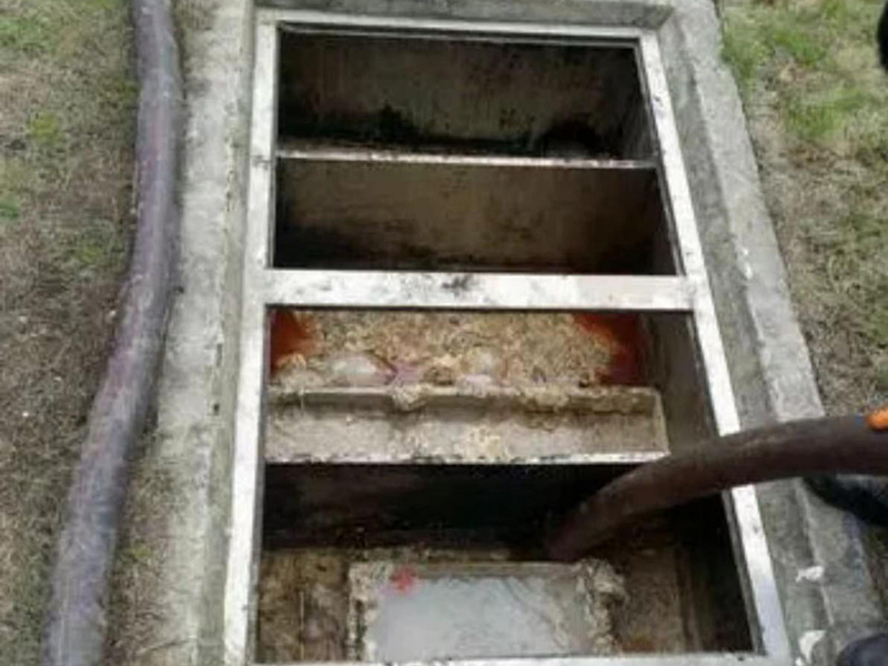 库伦隔油池清理